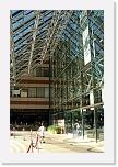 1_Sony_Headquarters (3) * ...Das beeindruckende Haupt-Gebäude musste schon oft für Aufnahme als Flughafen-Abfertigungshalle herhalten. * 1728 x 2592 * (2.4MB)